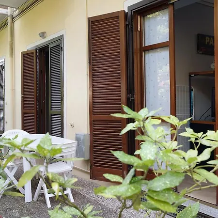 Residenza La Palma 아파트 *